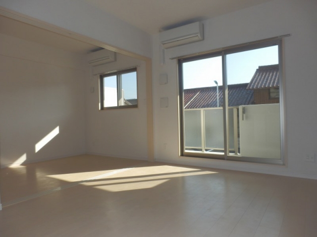 居室・リビング　同型タイプ