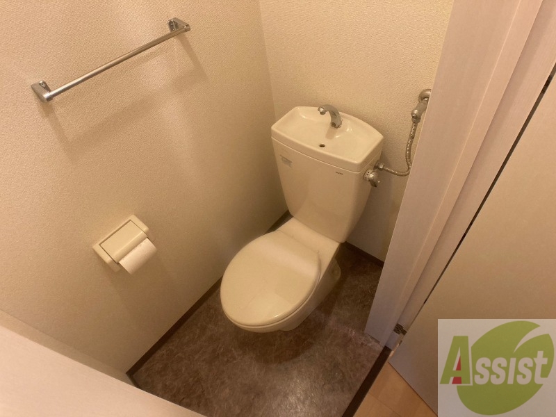 トイレ　トイレです。ウォシュレット付を探している方、おすすめです。