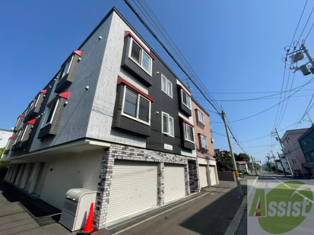 建物外観　札幌市北区二十七条西「ＬＯＴＵＳ２７」