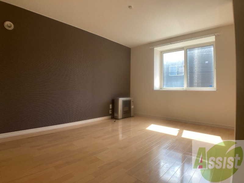 居室・リビング　広くてキレイなお部屋が広がっていて、充実した生活が送れそう。