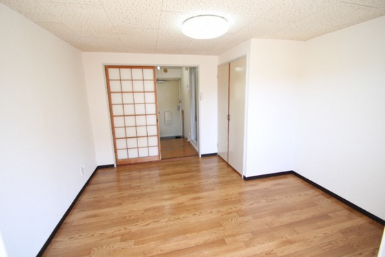 居室・リビング　他号室のお写真です