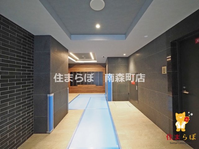 エントランス　「暮らしの設計図は、ここから始まります。」