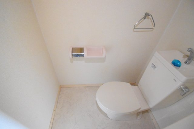 トイレ　別部屋参考写真