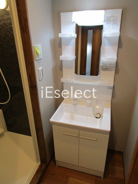 洗面設備　忙しい朝に便利なシャンプードレッサー