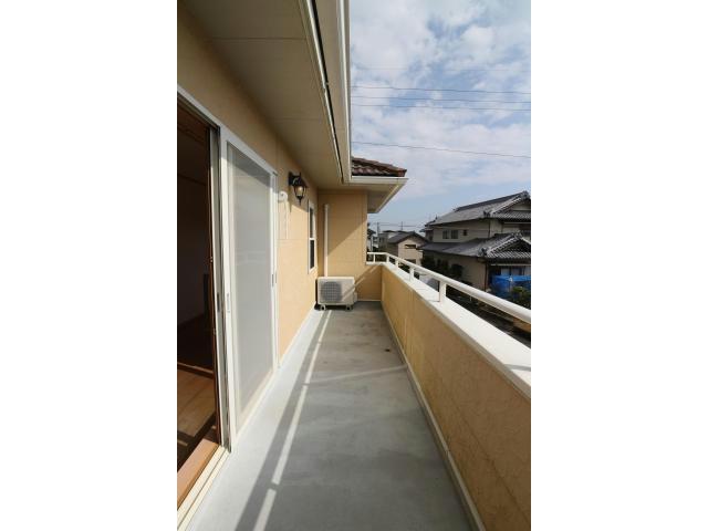 バルコニー　広めのバルコニー