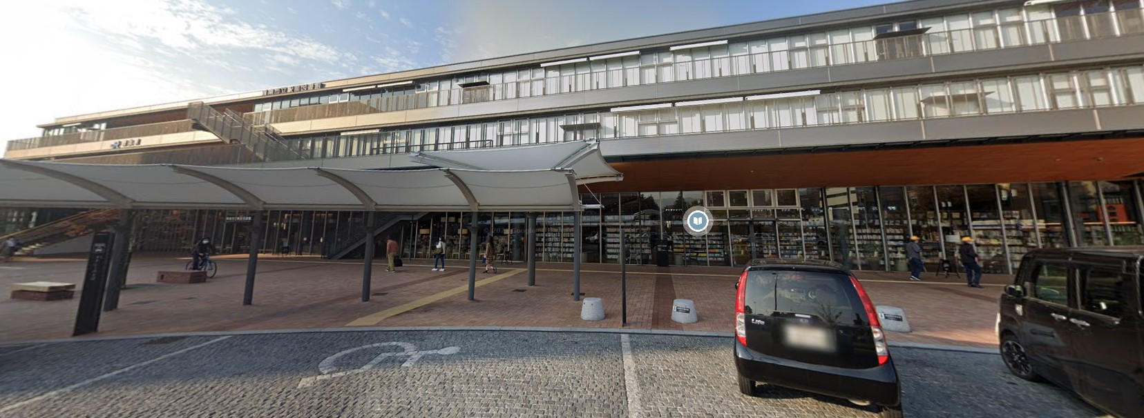 飲食店　スターバックスコーヒー蔦屋書店周南市立徳山駅前図書館店（飲食店）まで484m