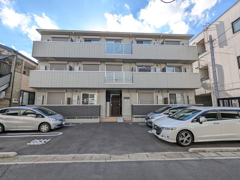 建物外観　蒲生駅徒歩３分（２４０ｍ）