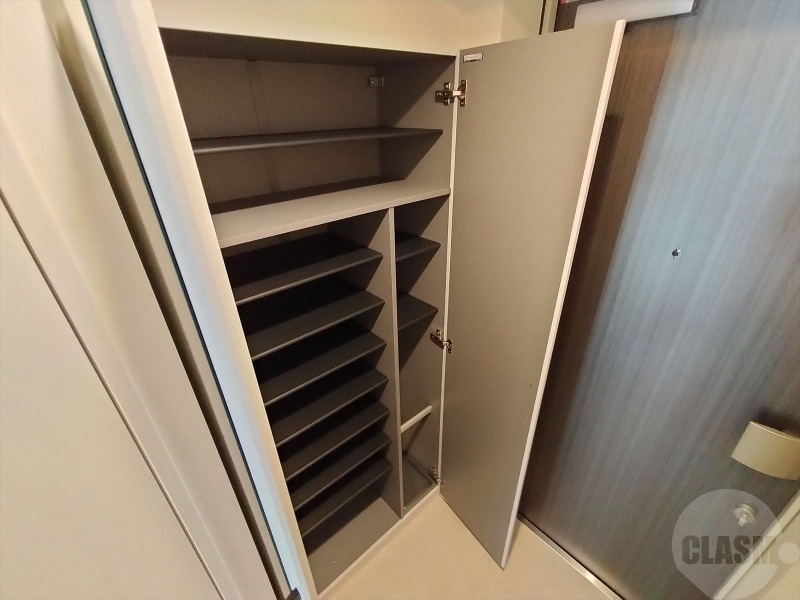 玄関　シューズボックス付き