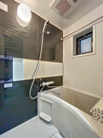 バス・シャワールーム　バスルーム