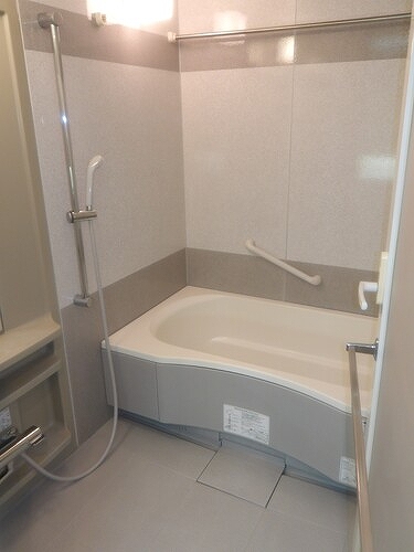 バス・シャワールーム　バス　※2025年7月撮影