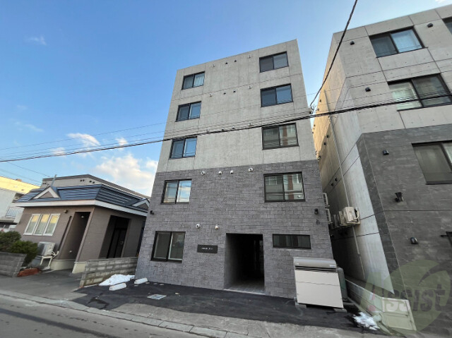建物外観　札幌市東区北１５条東「ｃｏｍｆｏｒｔｏｓｔ９」