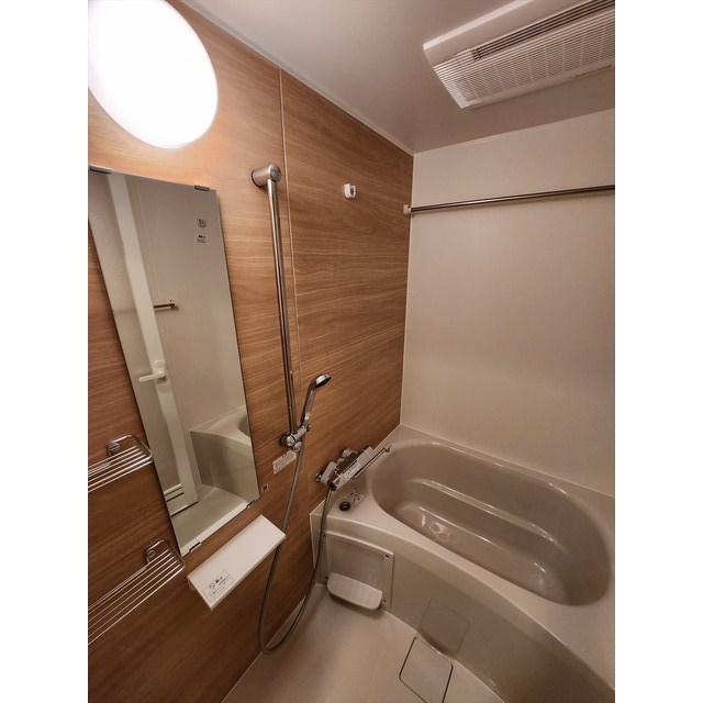 バス・シャワールーム　お風呂で日々の疲れを落としましょう