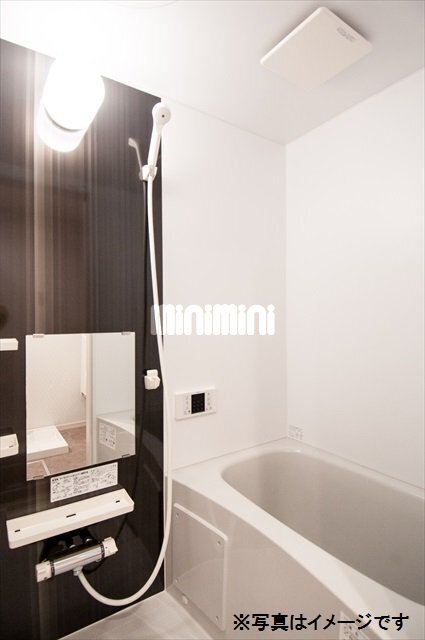 バス・シャワールーム　洗濯機置場