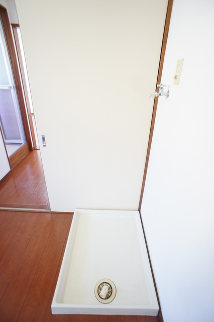 その他　雨の日でもお洗濯ができる！室内洗濯機置場付です☆