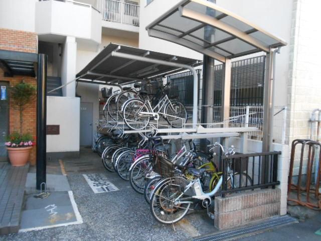 その他共有部分　★★敷地内、屋根付き駐輪場★★