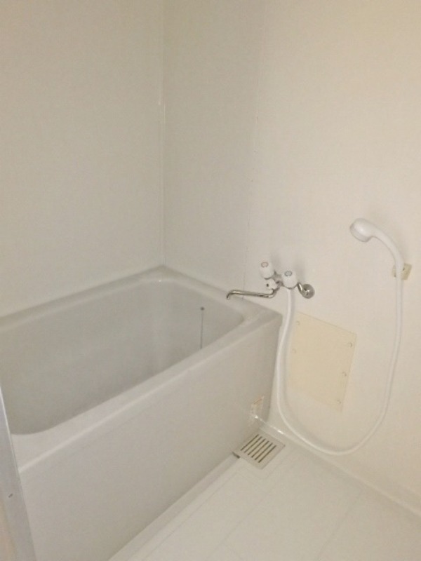 バス・シャワールーム　図面と現状に相違がある場合には現状を優先