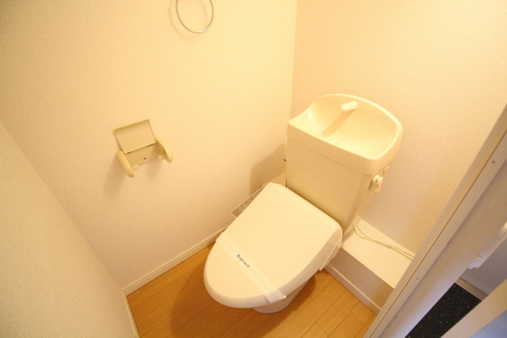 トイレ　※別部屋の写真です