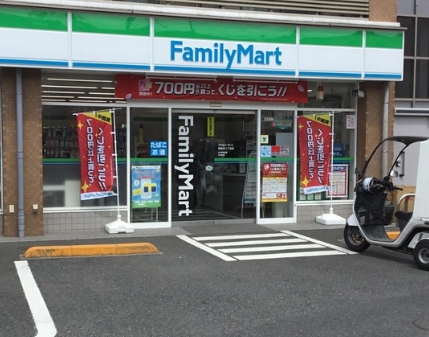 コンビニ　ファミリーマート 西亀有二丁目店（コンビニ）まで120m