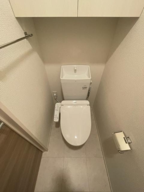 トイレ　温水洗浄暖房便座