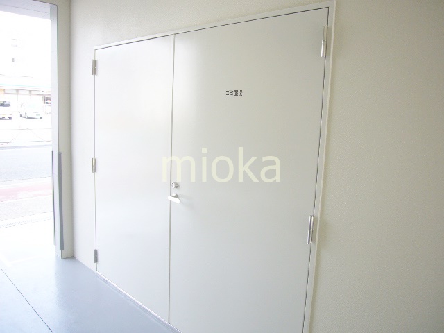 その他設備　ゴミステーション