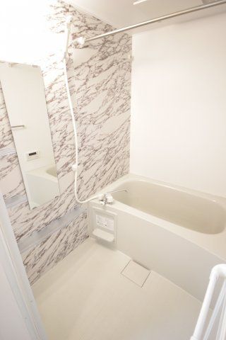 バス・シャワールーム　バス