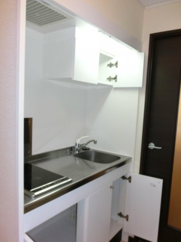 キッチン　2口の電気コンロ