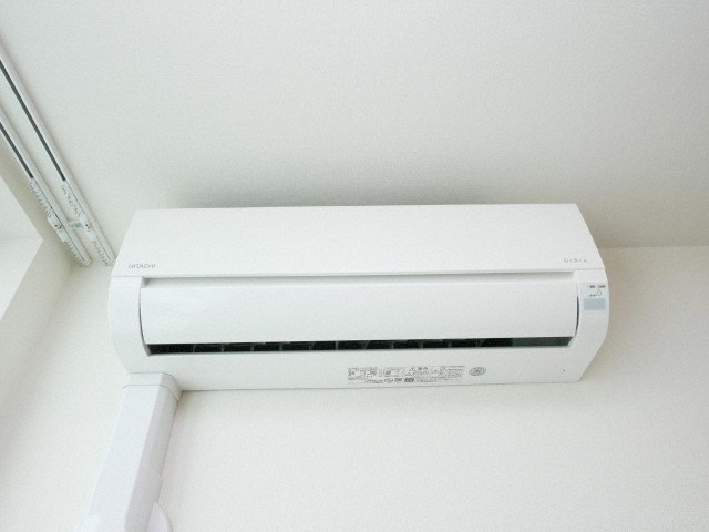 その他設備　夏もカラッと快適♪エアコン付きです！