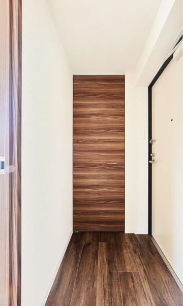 玄関　明るい玄関がお出迎えです☆