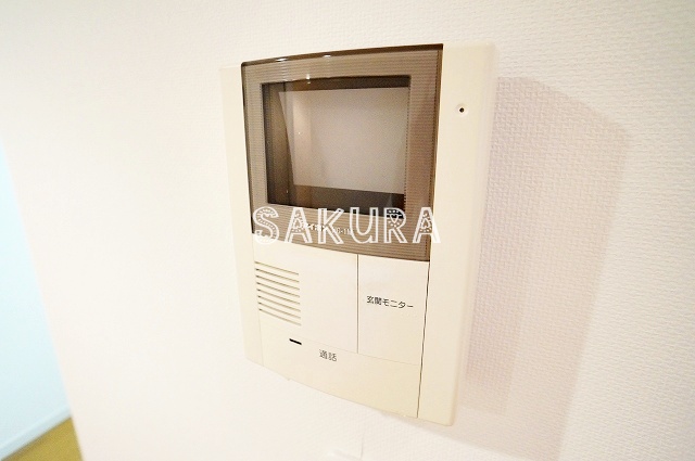 セキュリティ　女性の方でも安心のモニター付きインターフォン♪