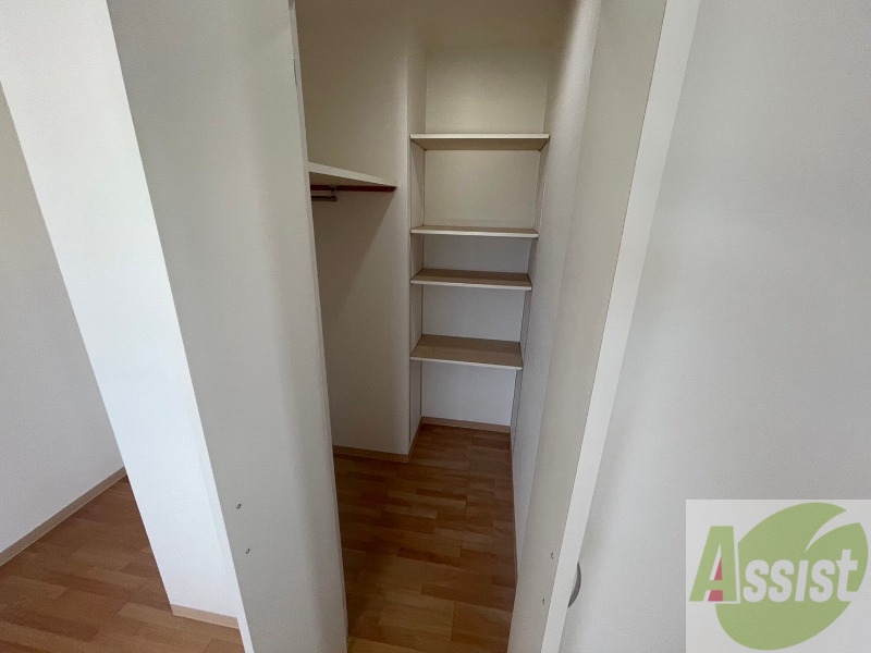 収納　寝室のクローゼットにもたくさん収納出来ますね！