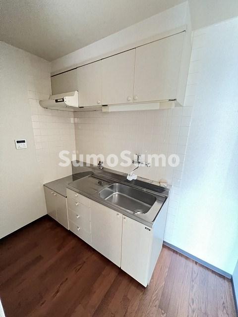 キッチン　コンパクトなキッチンで掃除もラクラク