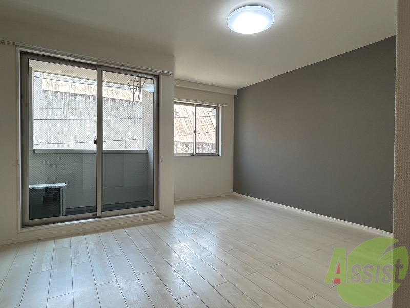 居室・リビング　１０．６帖のＬＤＫには大きな窓があります。