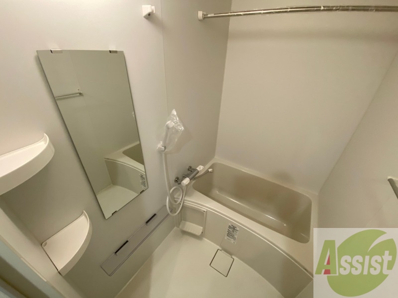 バス・シャワールーム　お風呂になります。一日の疲れを癒してくださいね。