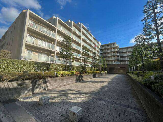 建物外観　外観タイル張りです