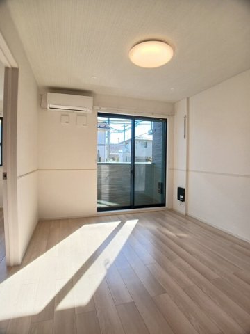 居室・リビング　居間です