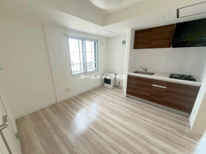 居室・リビング　広々リビングスペースございます！