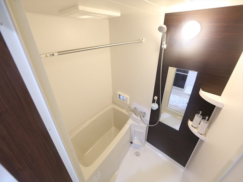 バス・シャワールーム　浴室暖房乾燥機能付バス（浴室ＴＶ付）イメージ写真