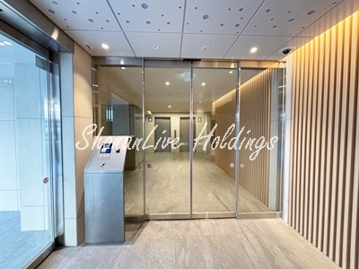 エントランス　オートロック付きのエントランス♪