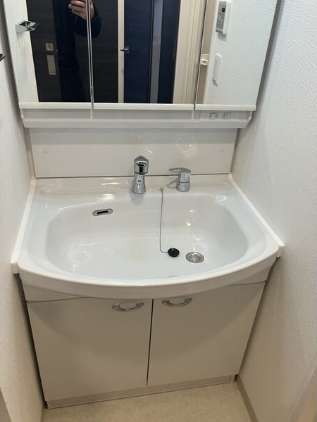 洗面設備　同じシリーズの部屋写真となります。