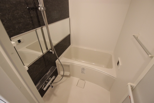 バス・シャワールーム　※別室の参考写真の為、現況優先です。