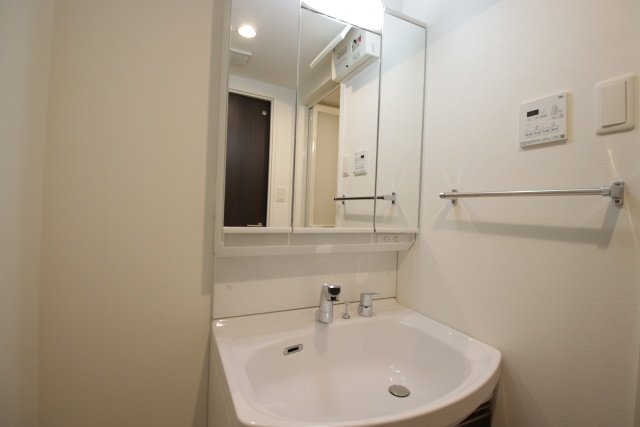 洗面設備　※別室の参考写真の為、現況優先です。