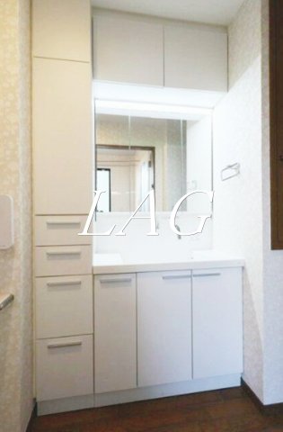 洗面設備　独立洗面台です。