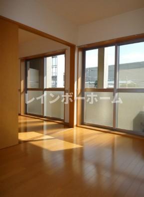 居室・リビング　おしゃれな居間です