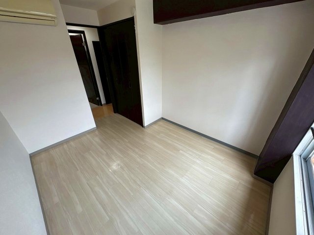 その他部屋・スペース　広くて明るい寝室