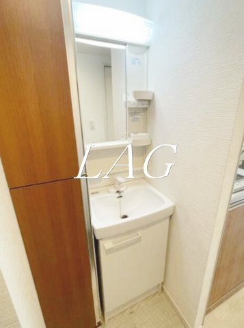 洗面設備　独立洗面台です。