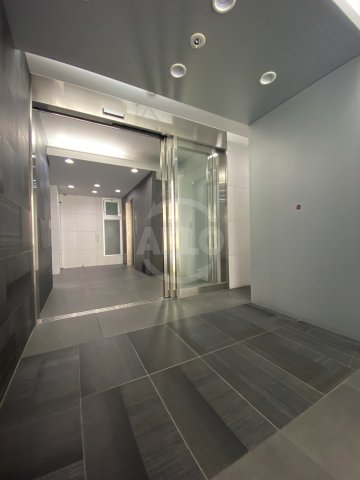 ロビー　ＭＯＮＯＬＩＴＨ　ロビー