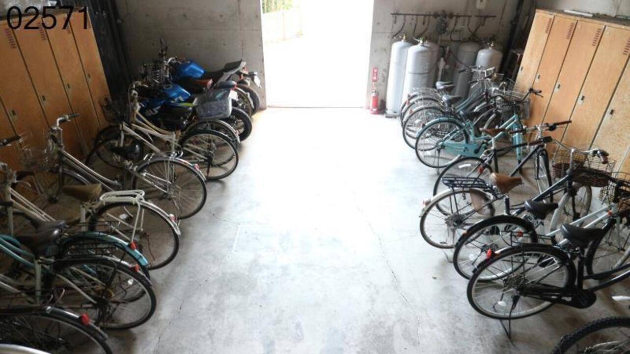 駐車場　駐輪場