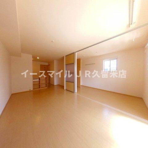 居室・リビング　ゆったり過ごせる居間です