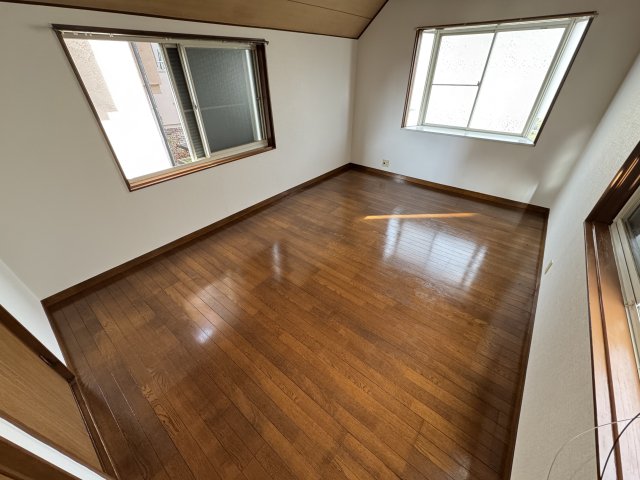 船橋市三山三丁目戸建の居間写真
