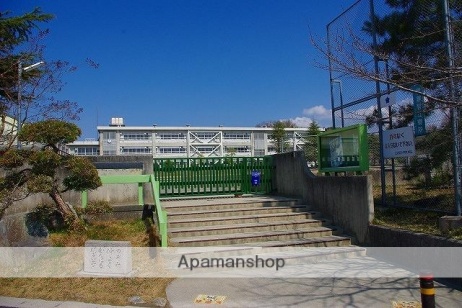 小学校　山の辺小学校（小学校）まで427m